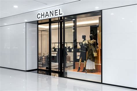 Купить Chanel, фирменный бутик Шанель, адрес магазина в 